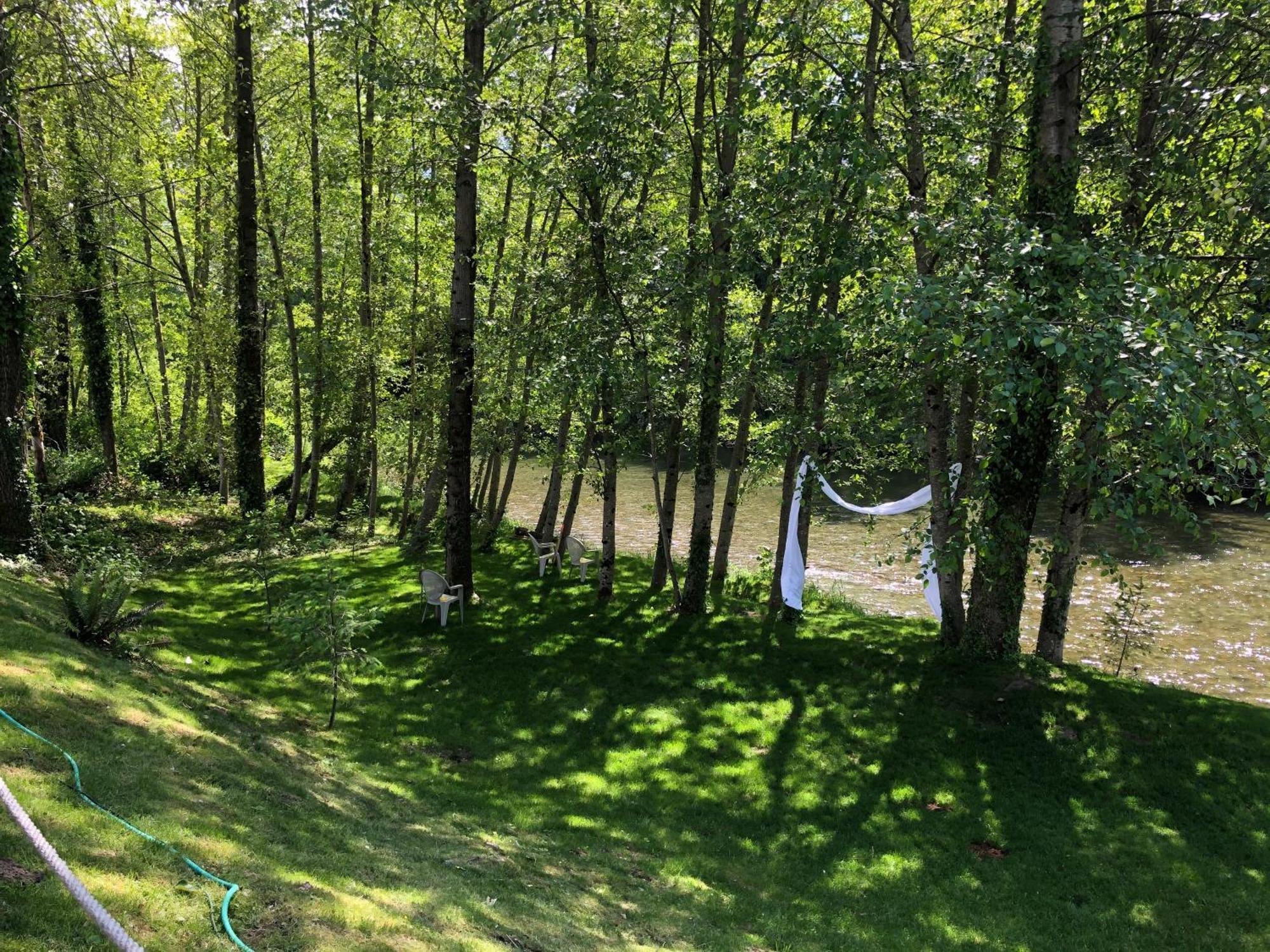 Moon River Suites #1 North Bend Bagian luar foto
