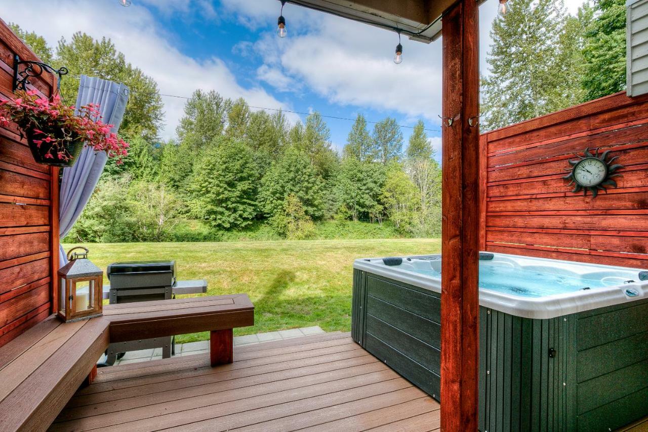 Moon River Suites #1 North Bend Bagian luar foto