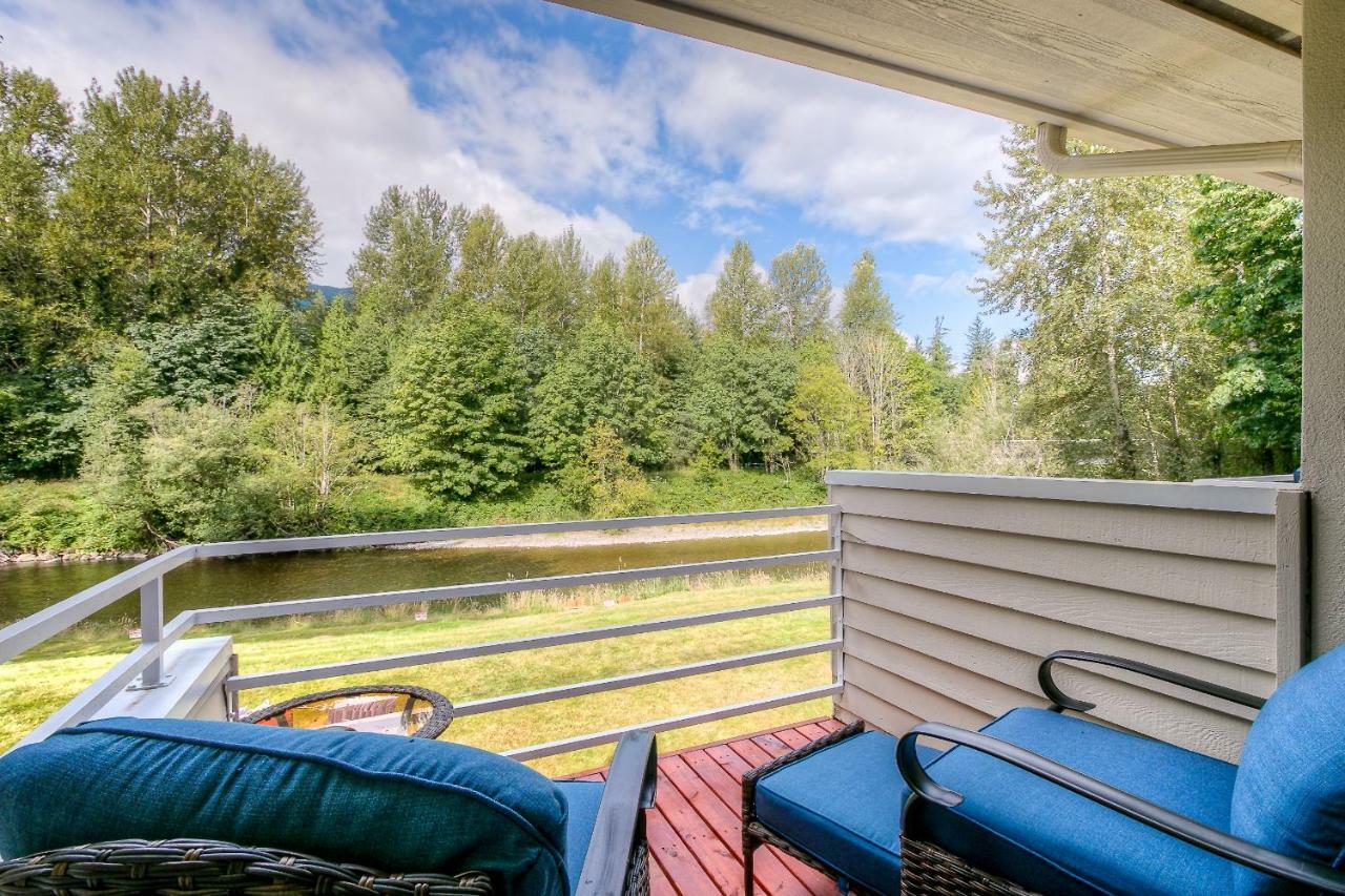 Moon River Suites #1 North Bend Bagian luar foto