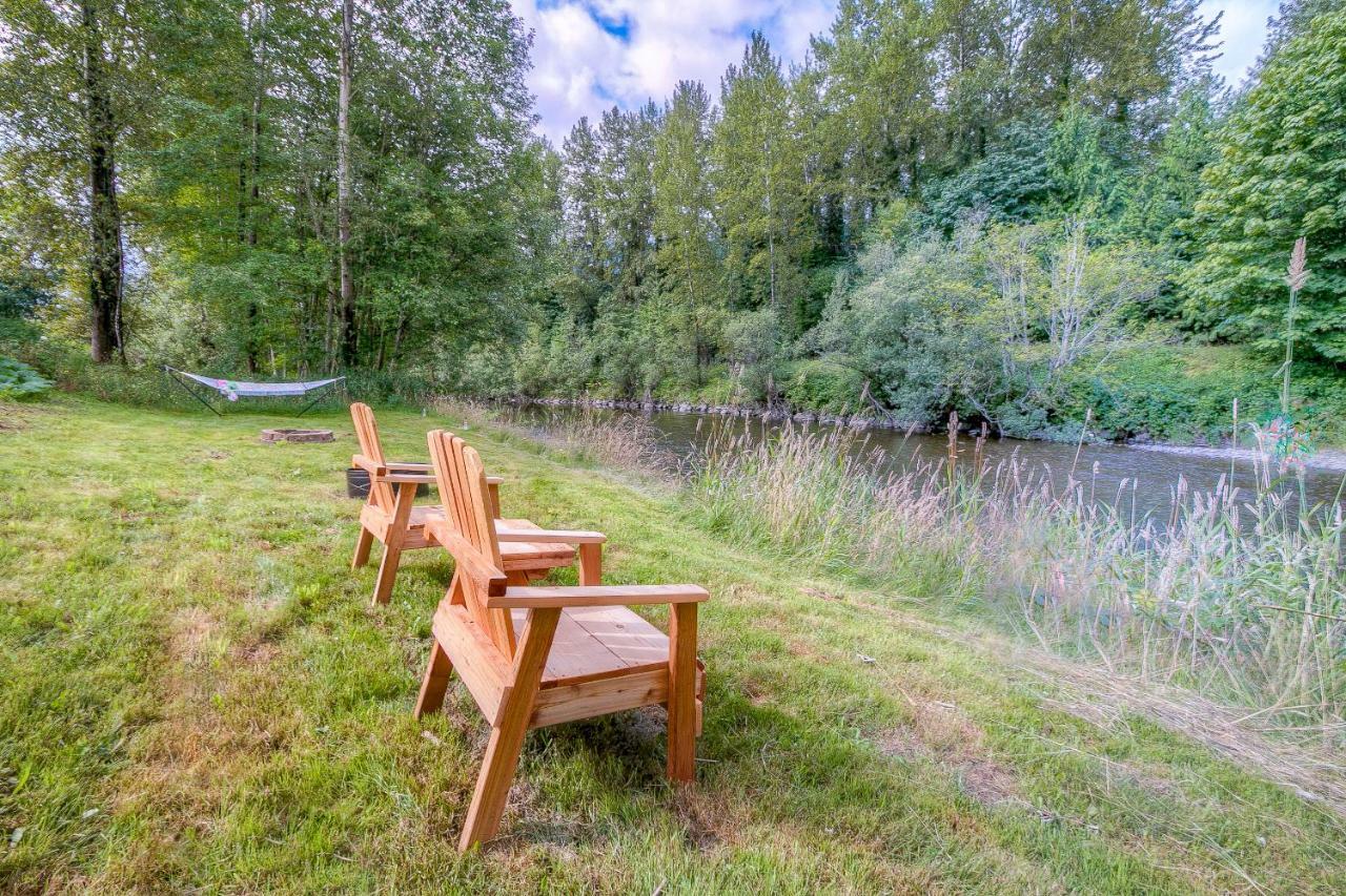 Moon River Suites #1 North Bend Bagian luar foto