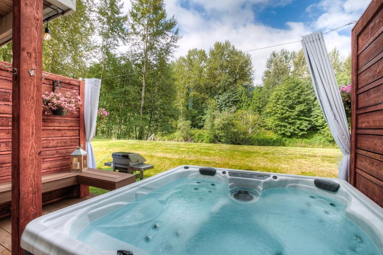 Moon River Suites #1 North Bend Bagian luar foto