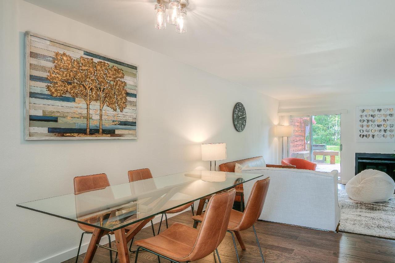 Moon River Suites #1 North Bend Bagian luar foto