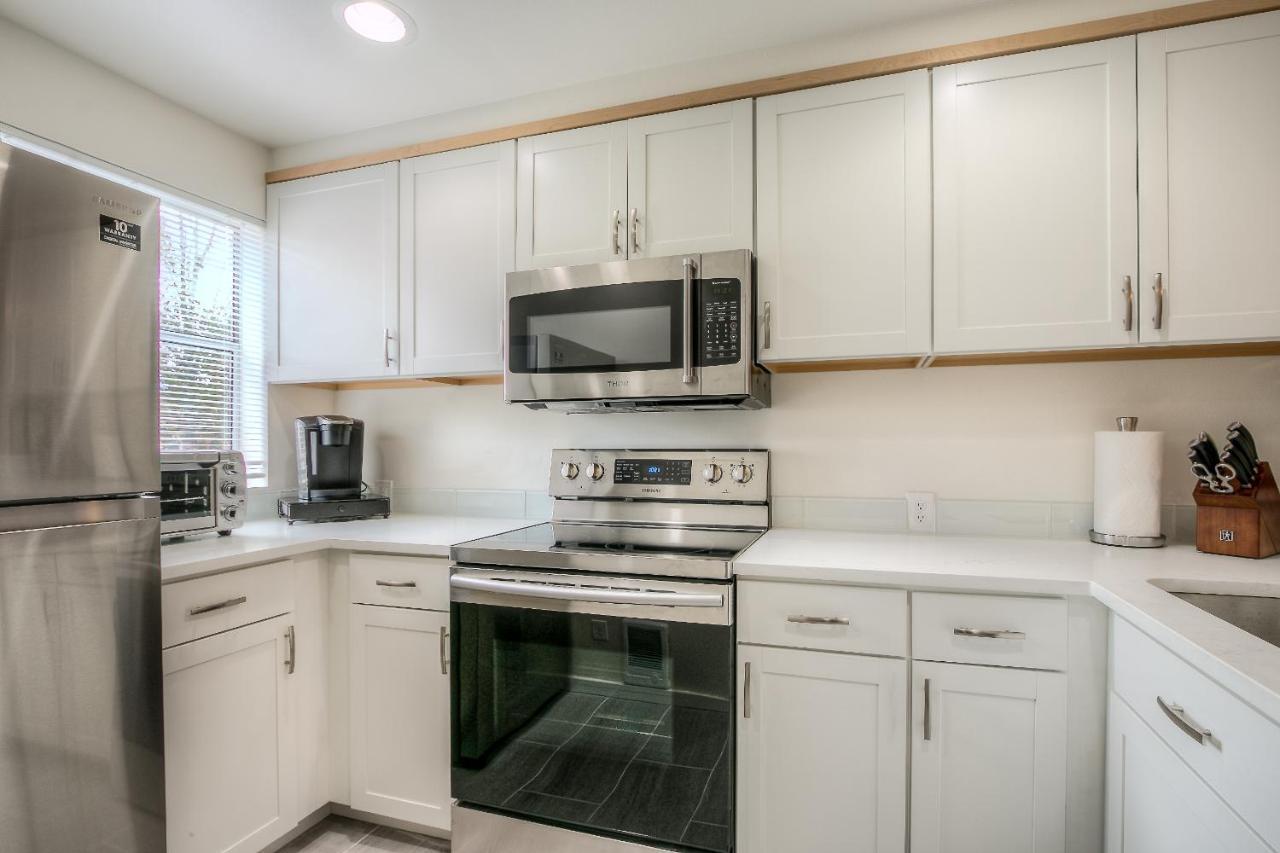 Moon River Suites #1 North Bend Bagian luar foto